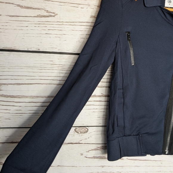 CAbi Chance 5476 Navy Moto Jacket Knit Front Zip Sz XS EUC - Picture 8 of 8
